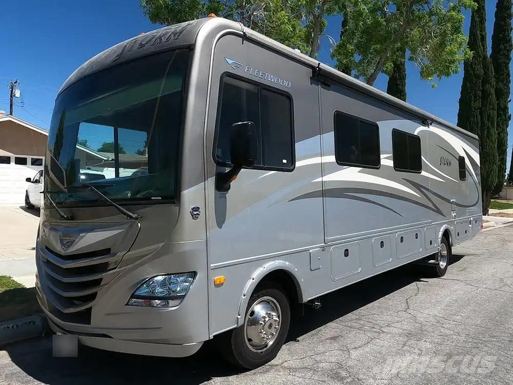 Fleetwood Storm 32V Bouw - Overige