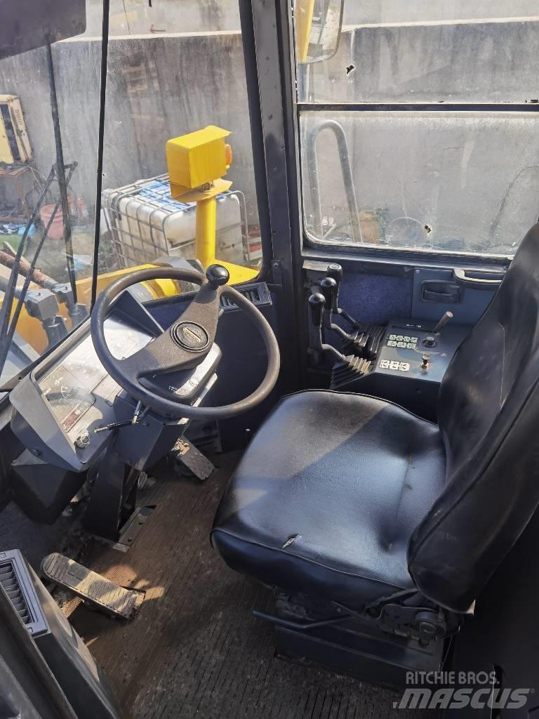 Komatsu WA 470 Wielladers