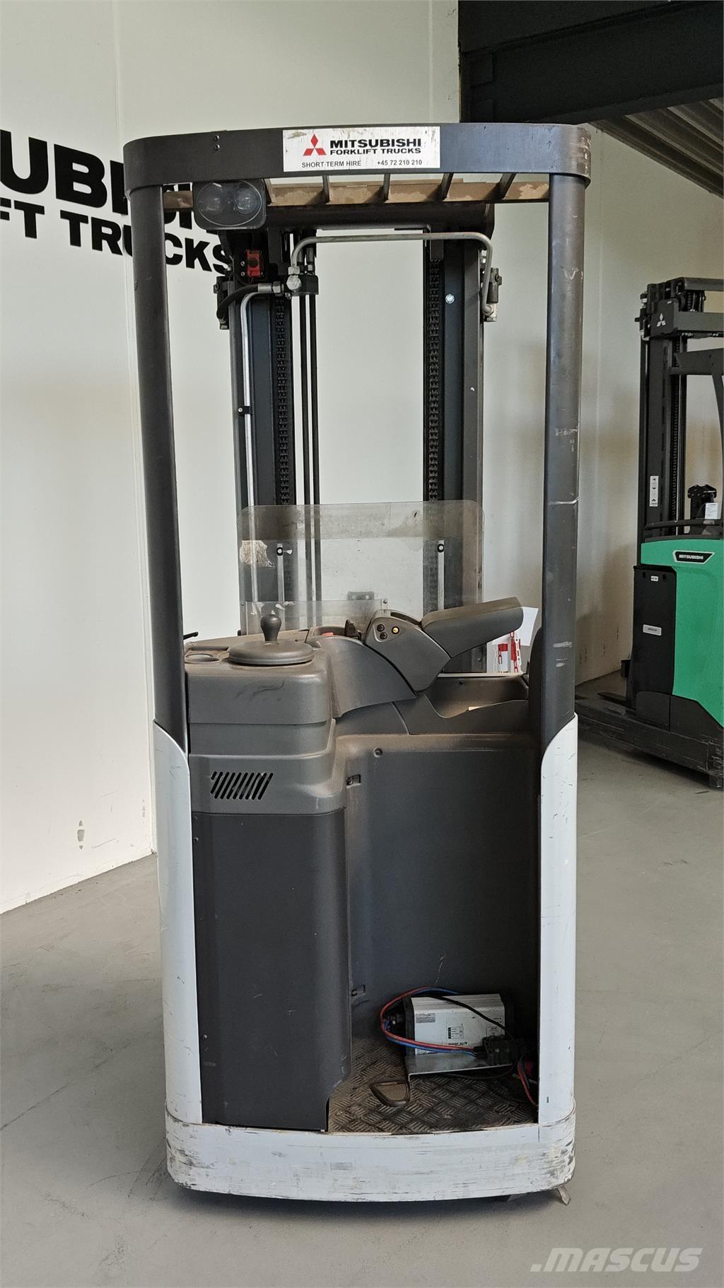 Atlet AJN160 Zelfrijdende stapelaars