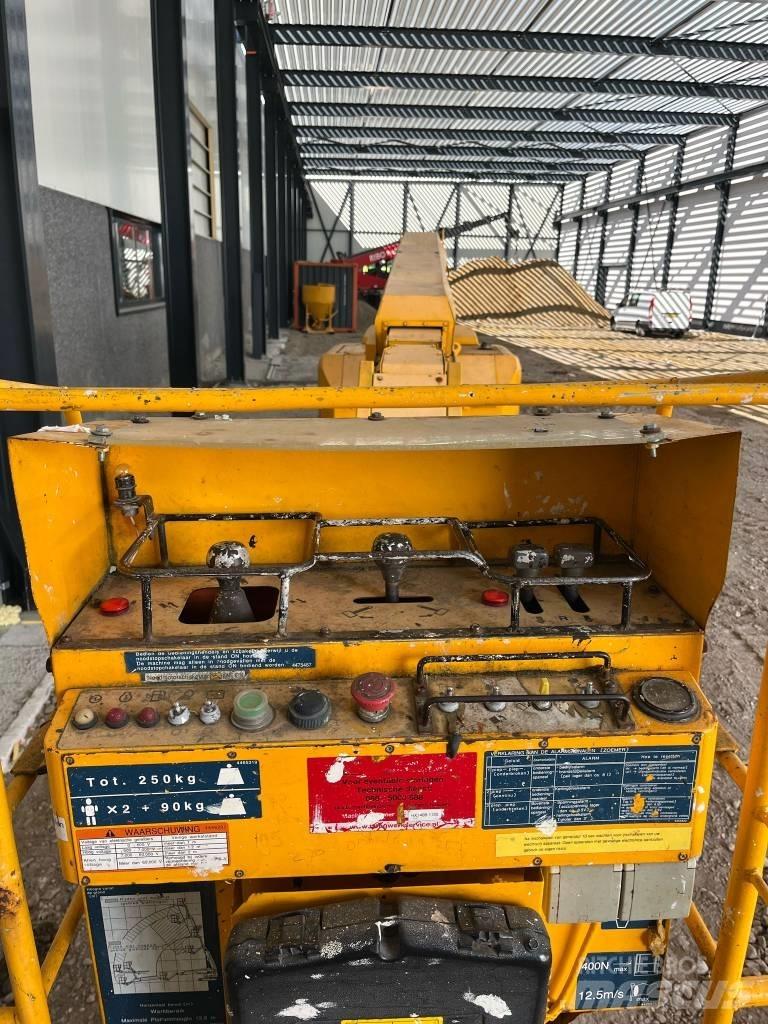 Hitachi HX140B Telescoophoogwerkers