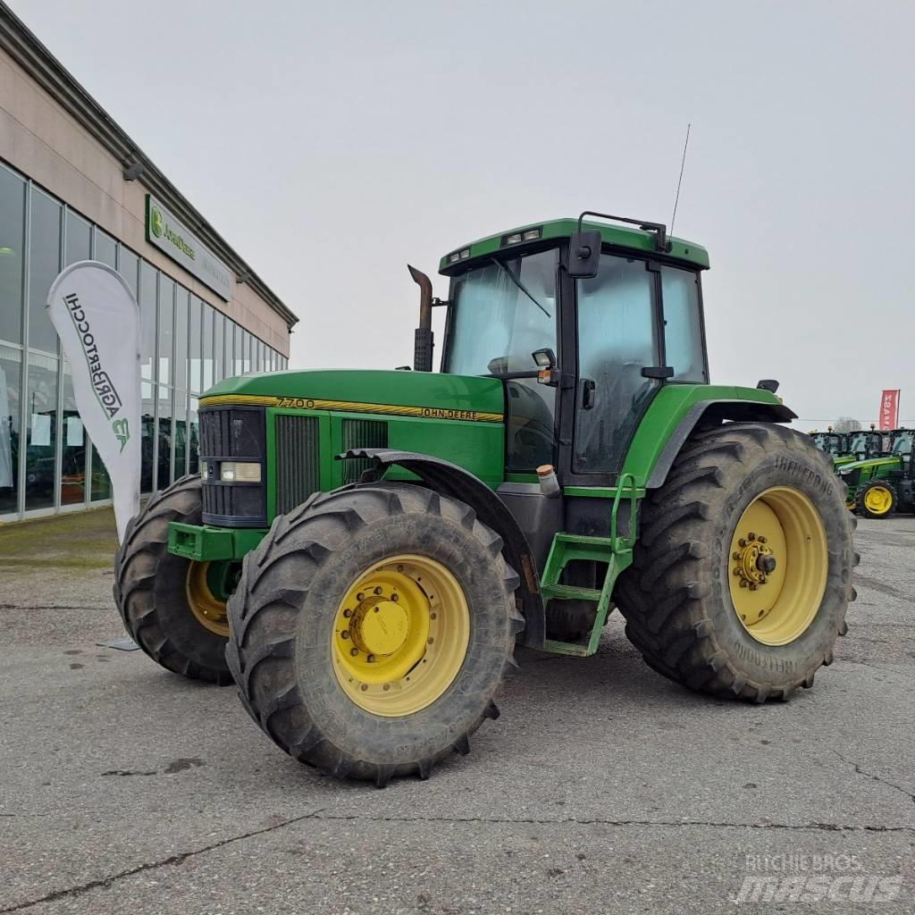 John Deere 7700 Tractoren