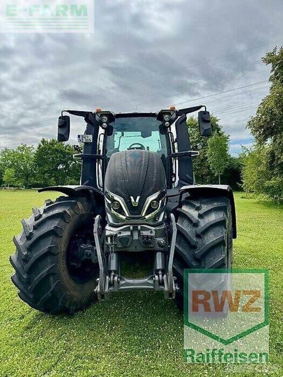 Valtra q305 Tractoren