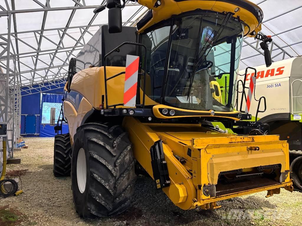 New Holland CX 8.90 Maaidorsmachines