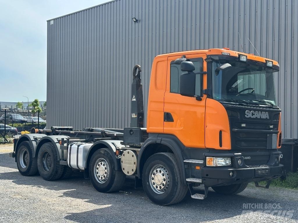 Scania G 440 Vrachtwagen met containersysteem