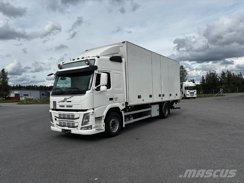 Volvo FM 330 Bakwagens met gesloten opbouw