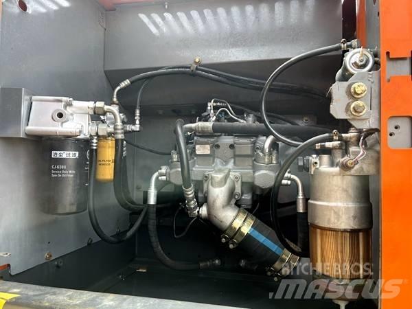 Hitachi zx240 Rupsgraafmachines