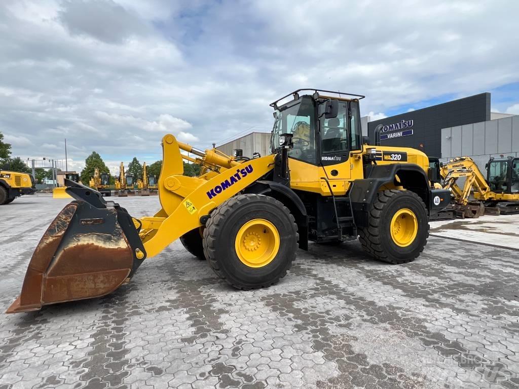 Komatsu WA320-7 Wielladers