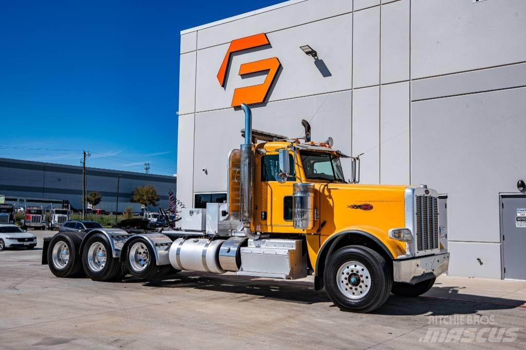 Peterbilt 388 Trekkers