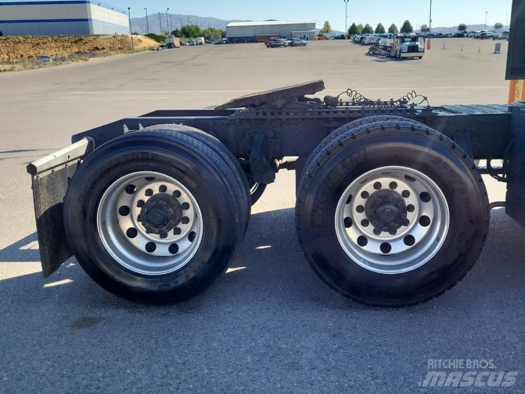 Mack Anthem Trekkers