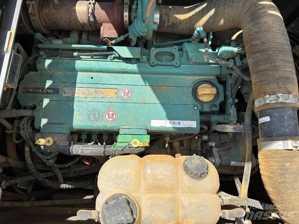 Volvo EC 220 E L Rupsgraafmachines