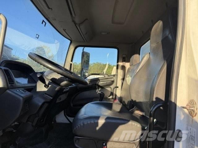 Hino 338 Drankenwagen