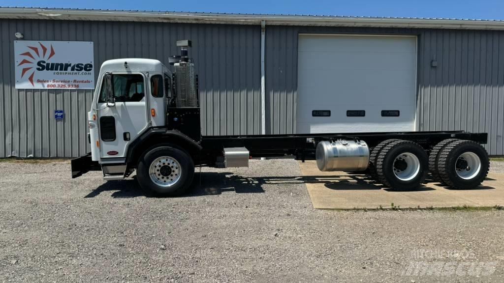 Peterbilt PB520 Chassis met cabine
