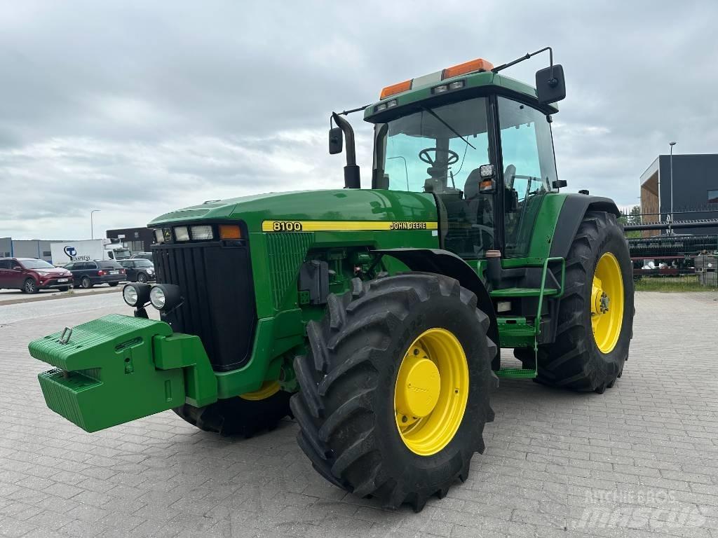 John Deere 8100 Tractoren