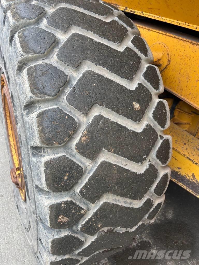 Volvo A 25 G Knik dumptrucks