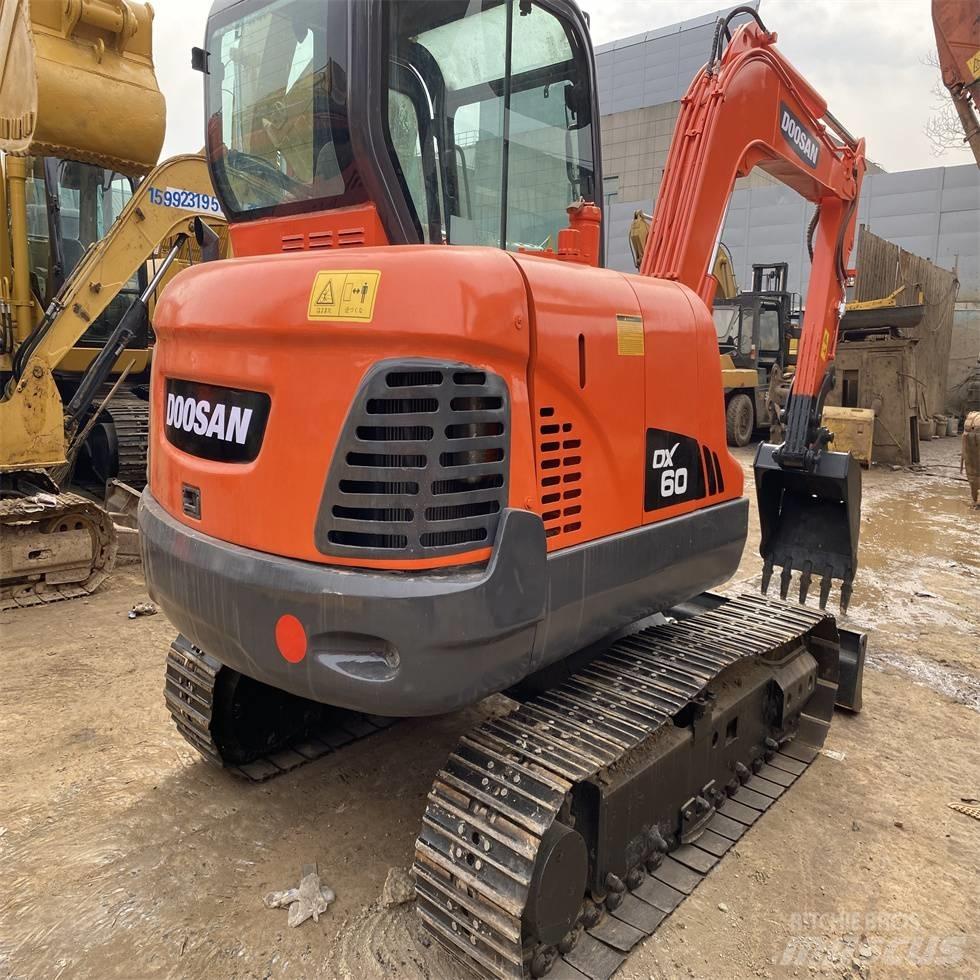 Doosan DX 60 Rupsgraafmachines