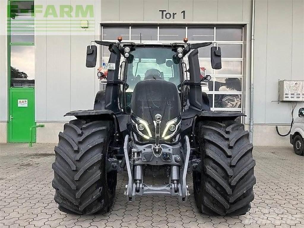 Valtra q305 Tractoren