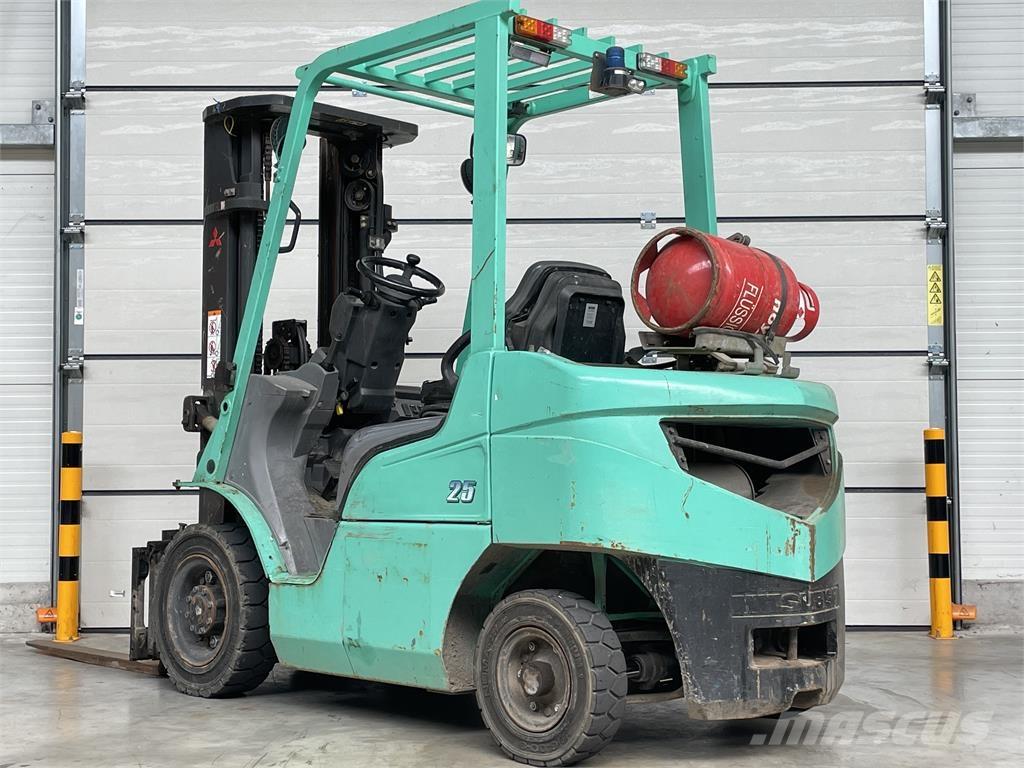 Mitsubishi FG25T LPG heftrucks