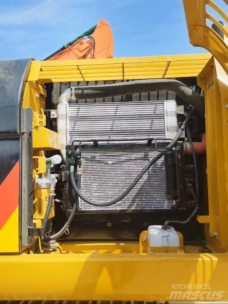 CAT 320 D 2 Midigraafmachines 7t - 12t