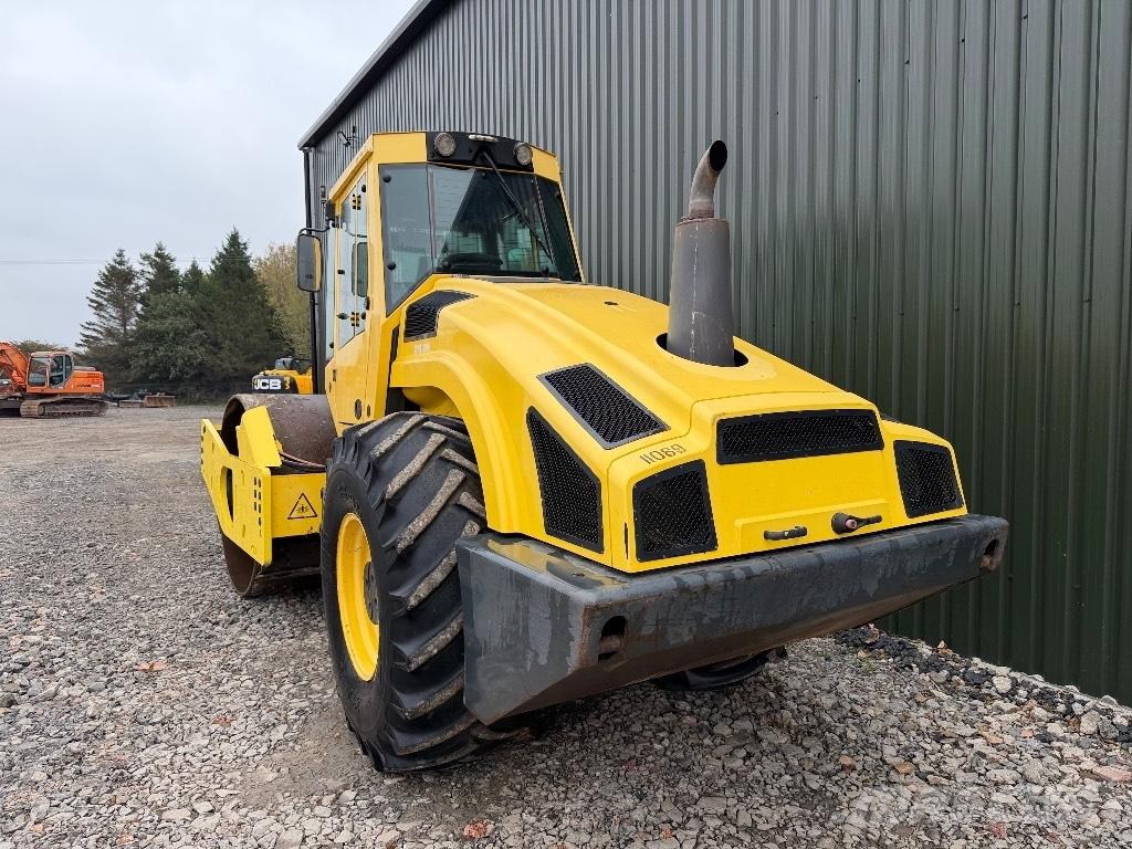 Bomag BW 213 D H-4 Trilrolwalsen