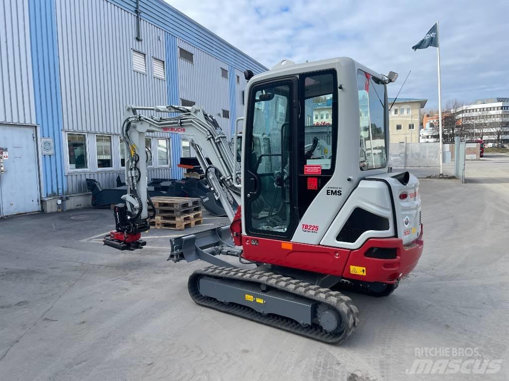 Takeuchi TB 225 Minigraafmachines < 7t