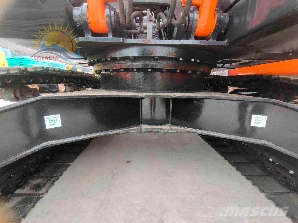 Hitachi ZX 200 Rupsgraafmachines