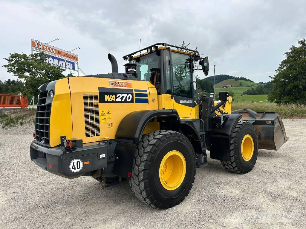 Komatsu WA 270-8 Wielladers