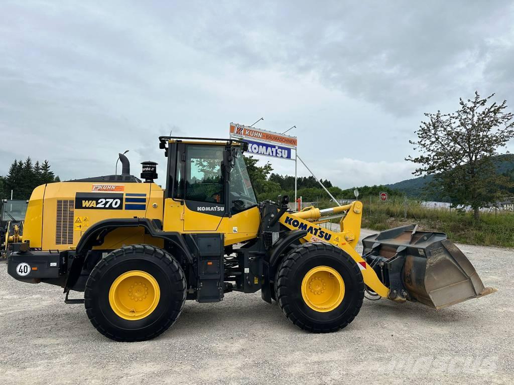Komatsu WA 270-8 Wielladers