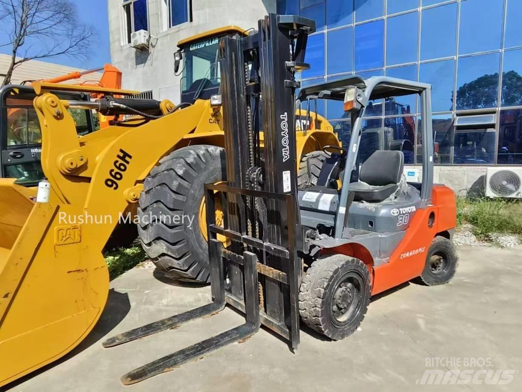 Toyota 8 FD 30 Diesel heftrucks