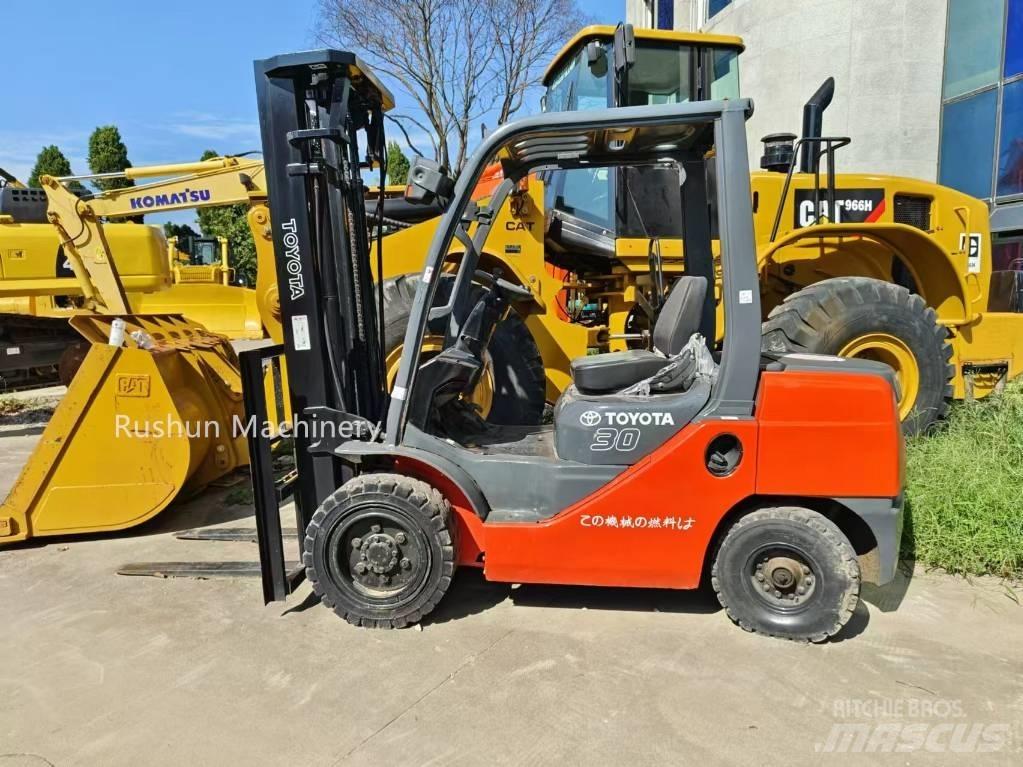 Toyota 8 FD 30 Diesel heftrucks