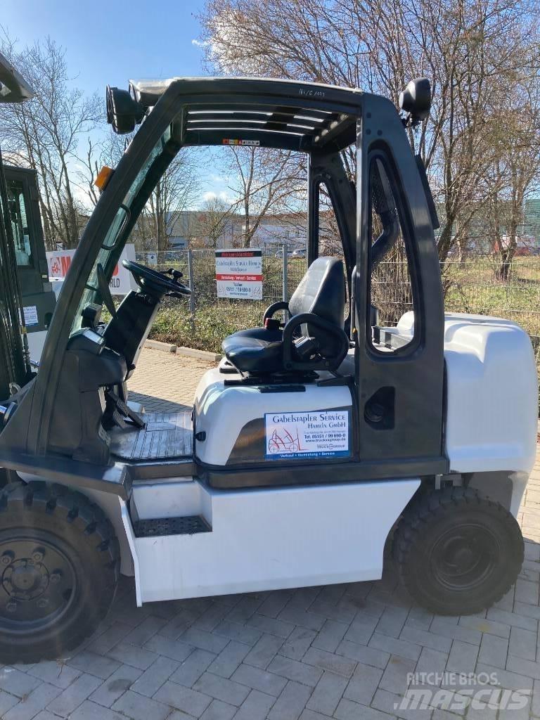 Nissan YG1D2A32Q Diesel heftrucks