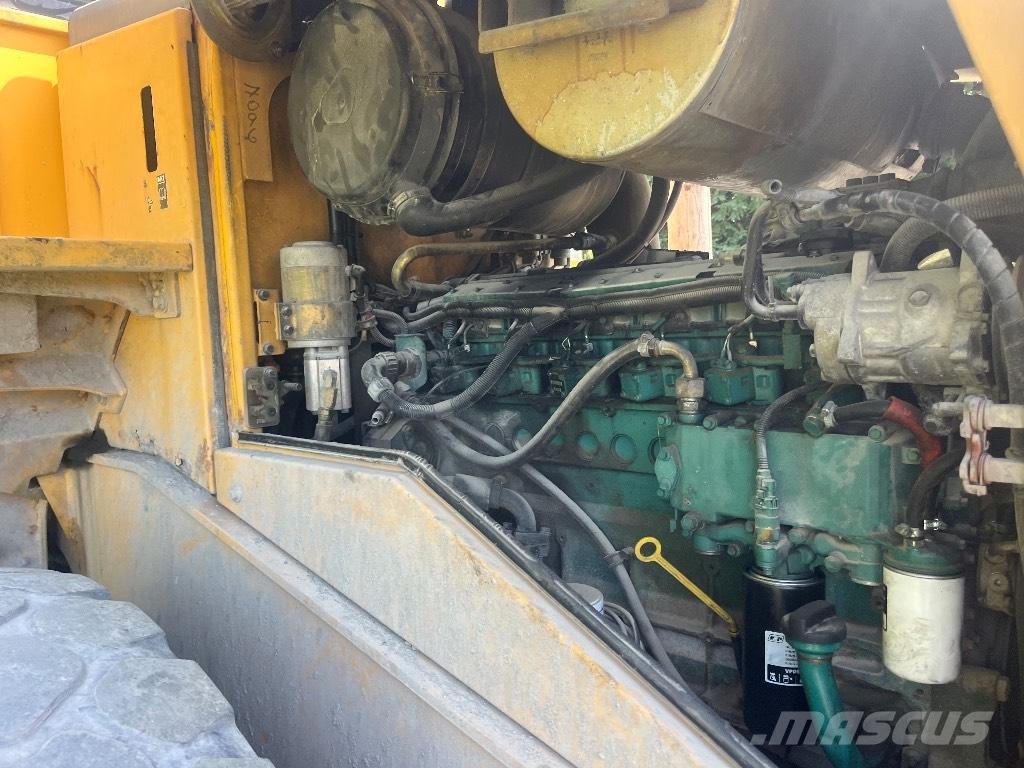 Volvo L 120 E Wielladers