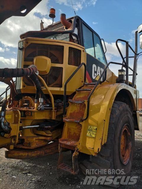 CAT 735 Knik dumptrucks