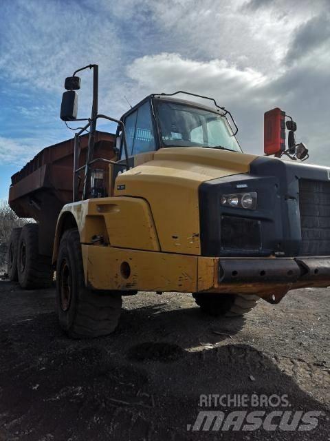 CAT 735 Knik dumptrucks
