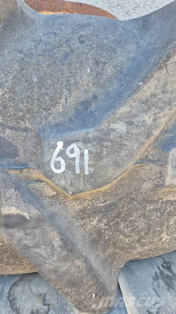  Tvillingehjul R25 Banden, wielen en velgen