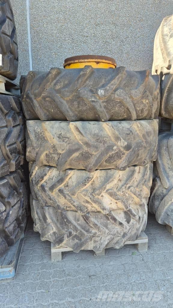  Tvillingehjul R25 Banden, wielen en velgen