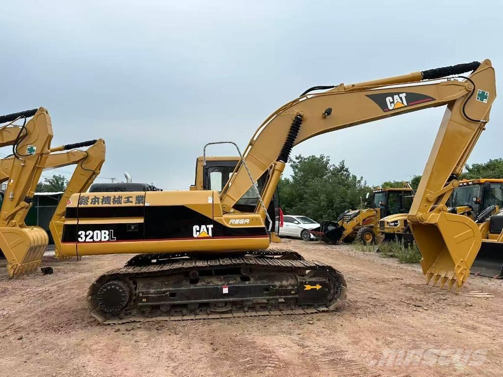 CAT 320 B L Rupsgraafmachines