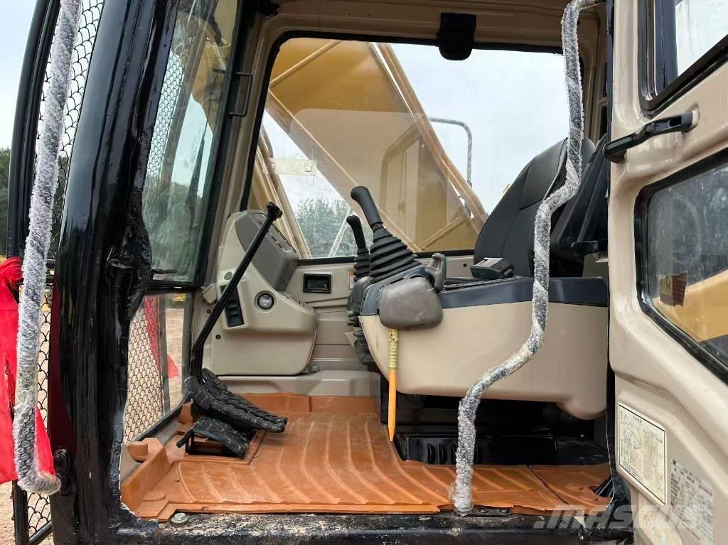 CAT 320 B L Rupsgraafmachines