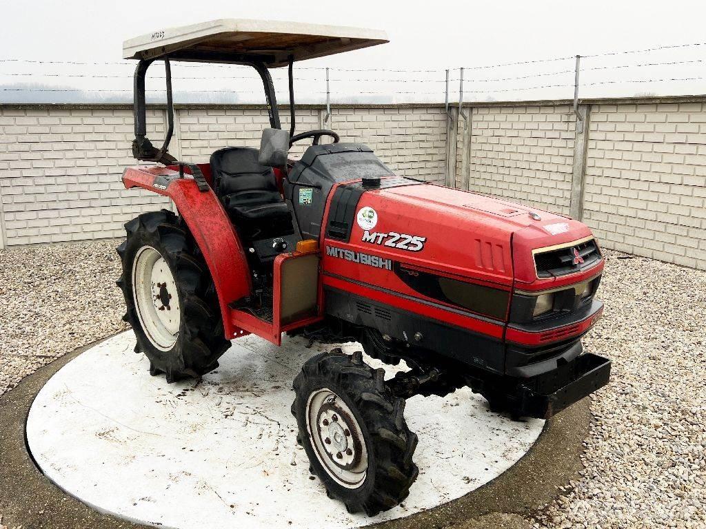 Mitsubishi MT225 Tractoren