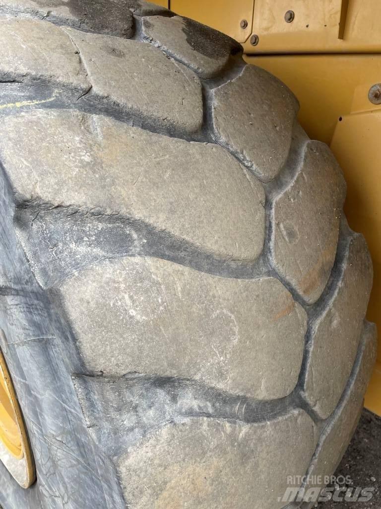 CAT 972M XE Wielladers
