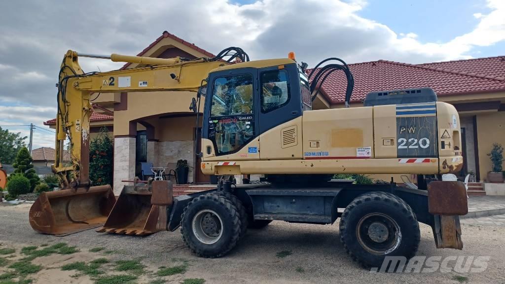 Komatsu PW 220-7 Wielgraafmachines