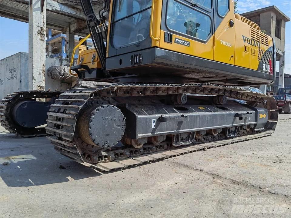 Volvo EC 210 B LC Midigraafmachines 7t - 12t