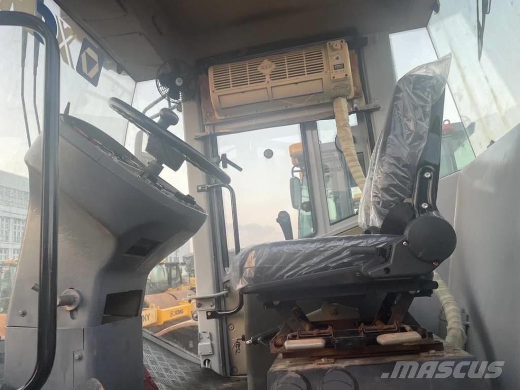 XCMG XS 223 J Trilrolwalsen