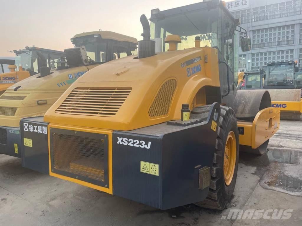 XCMG XS 223 J Trilrolwalsen