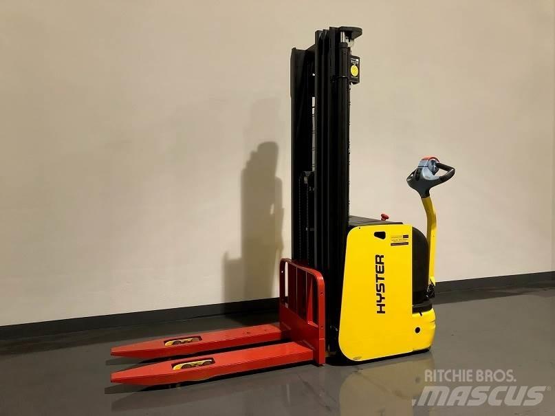 Hyster S1.6AC Stapelaar meeloop
