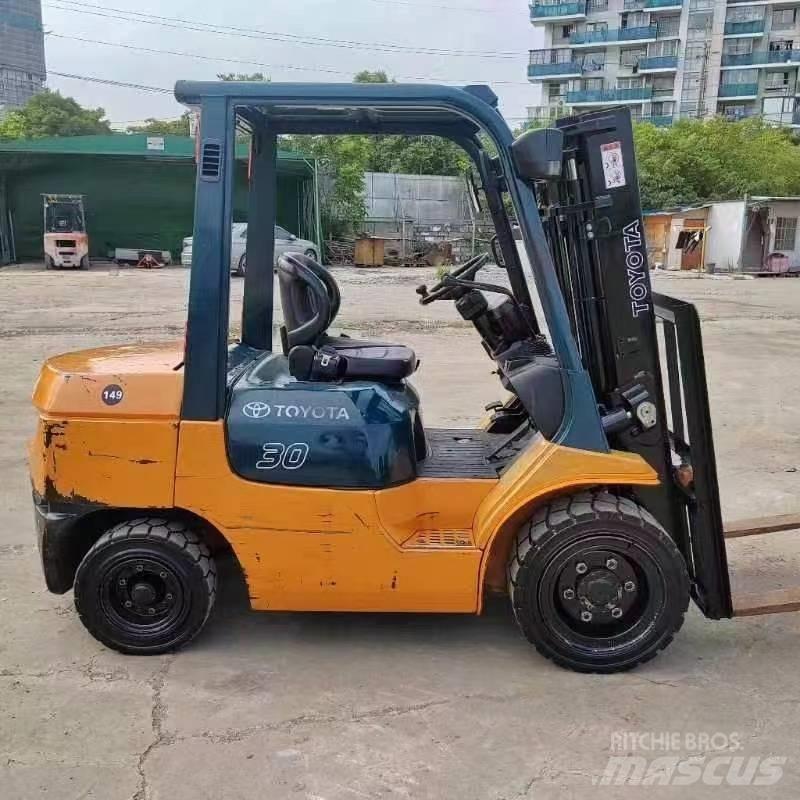 Toyota FD 30 Diesel heftrucks