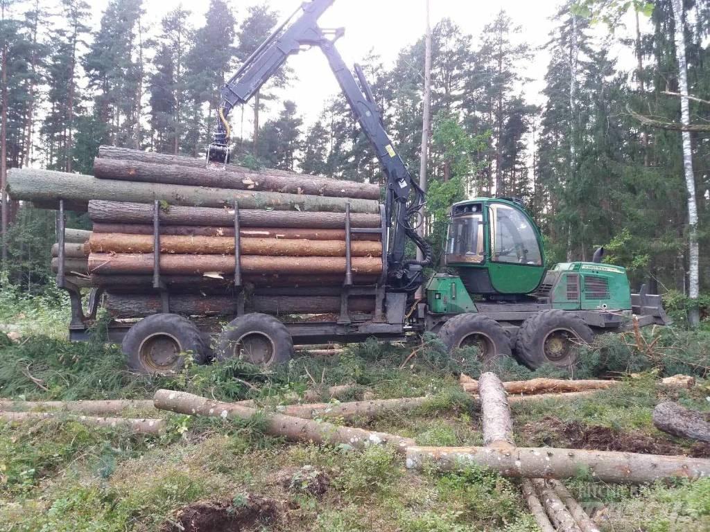John Deere 1110 E Forwarders