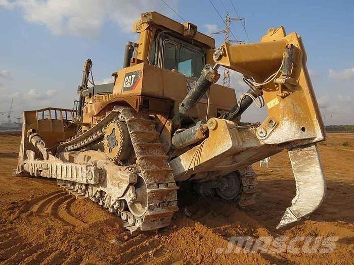 CAT D10 T Rupsdozers