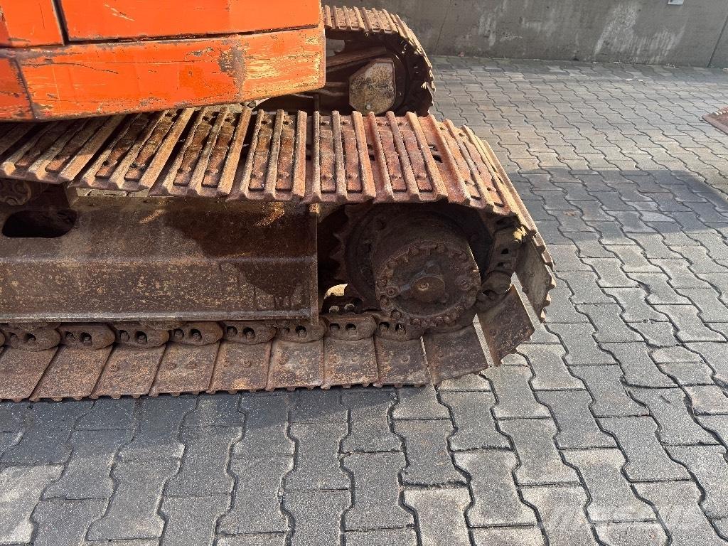 Hitachi EX 60 Minigraafmachines < 7t