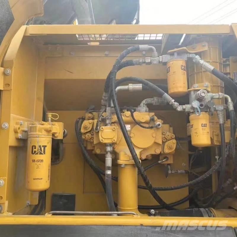 CAT 329 D Rupsgraafmachines