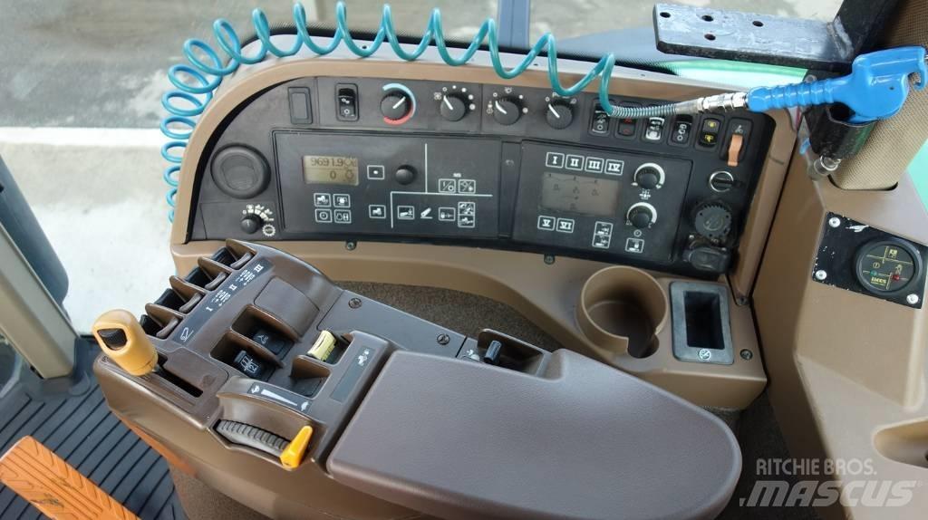 John Deere 8230 ILS Tractoren